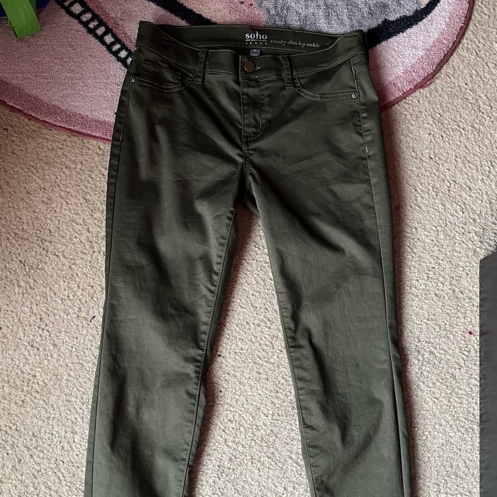 💚 Trendy olive green jeans